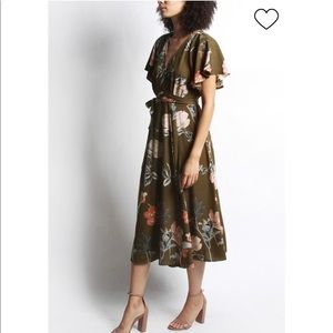 MOD REF Floral Midi Wrap Dress EUC, L